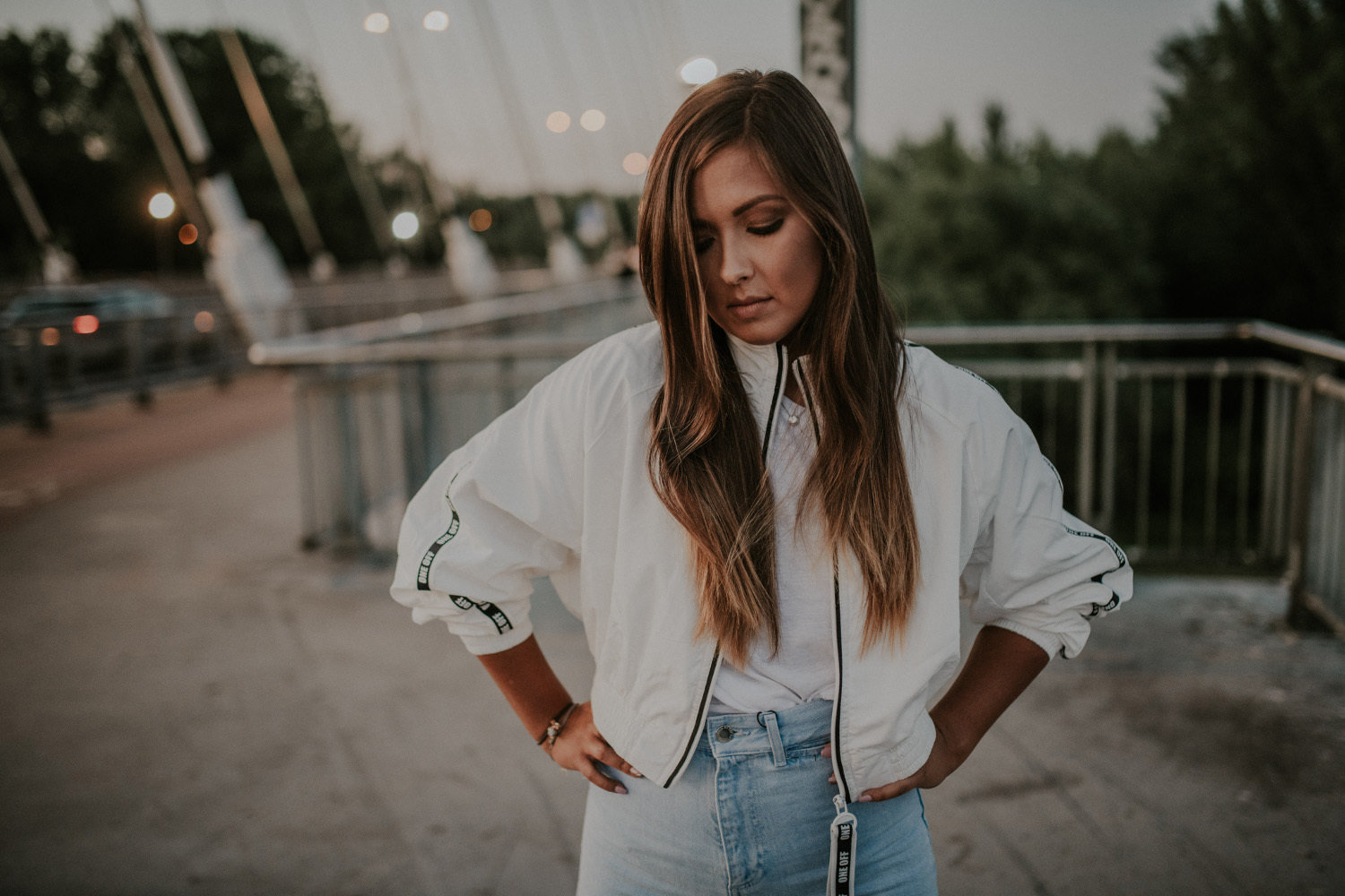 Nowy singiel Pameli Stone – "Away"