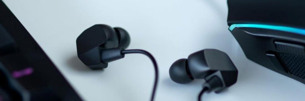 Tech Power Up - Final Audio VR3000 Review