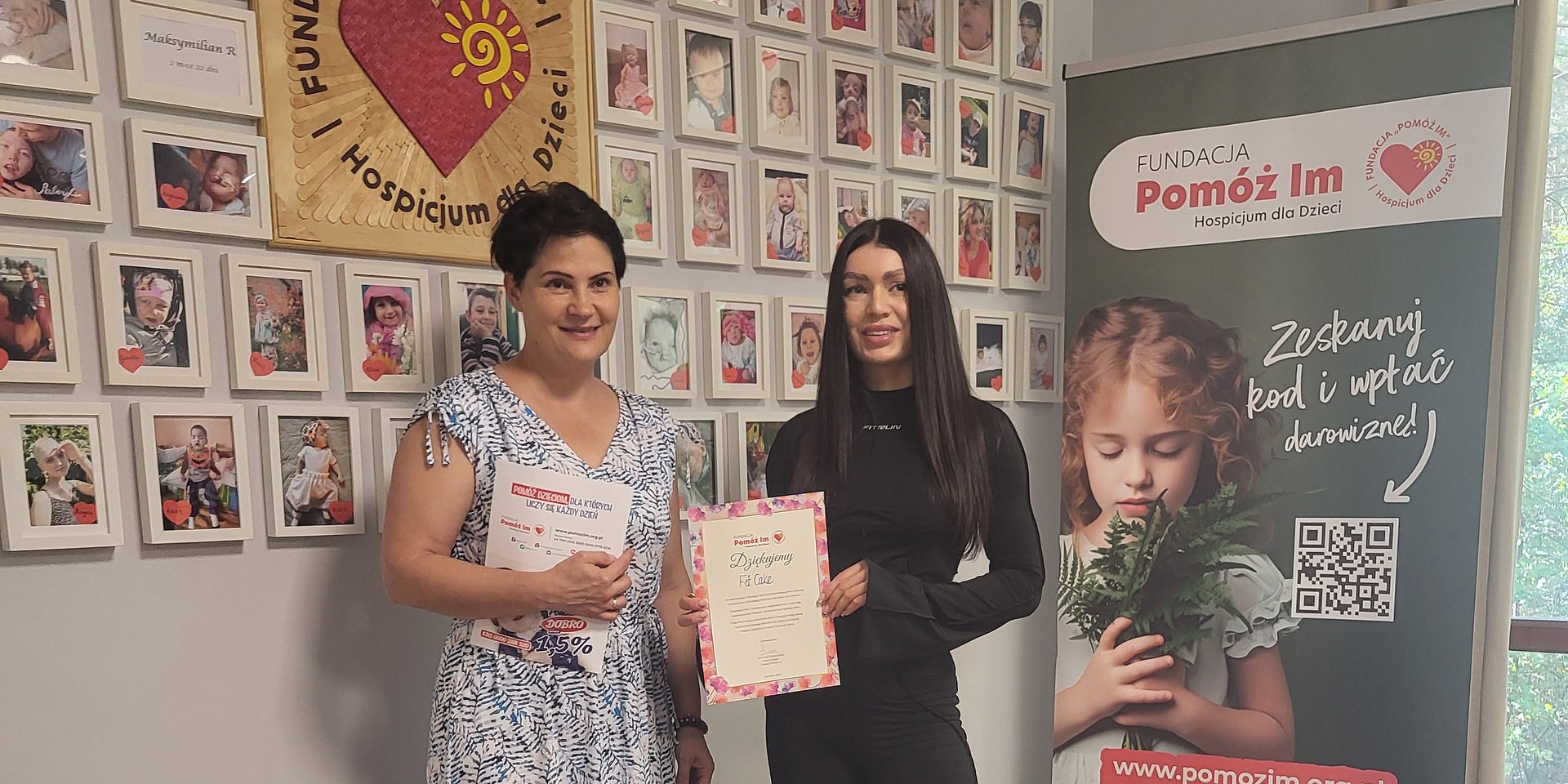 Fit Cake ufundował wyprawki szkolne dla rodzeństwa podopiecznych Fundacji Pomóż Im. Małe gesty, wielkie serca