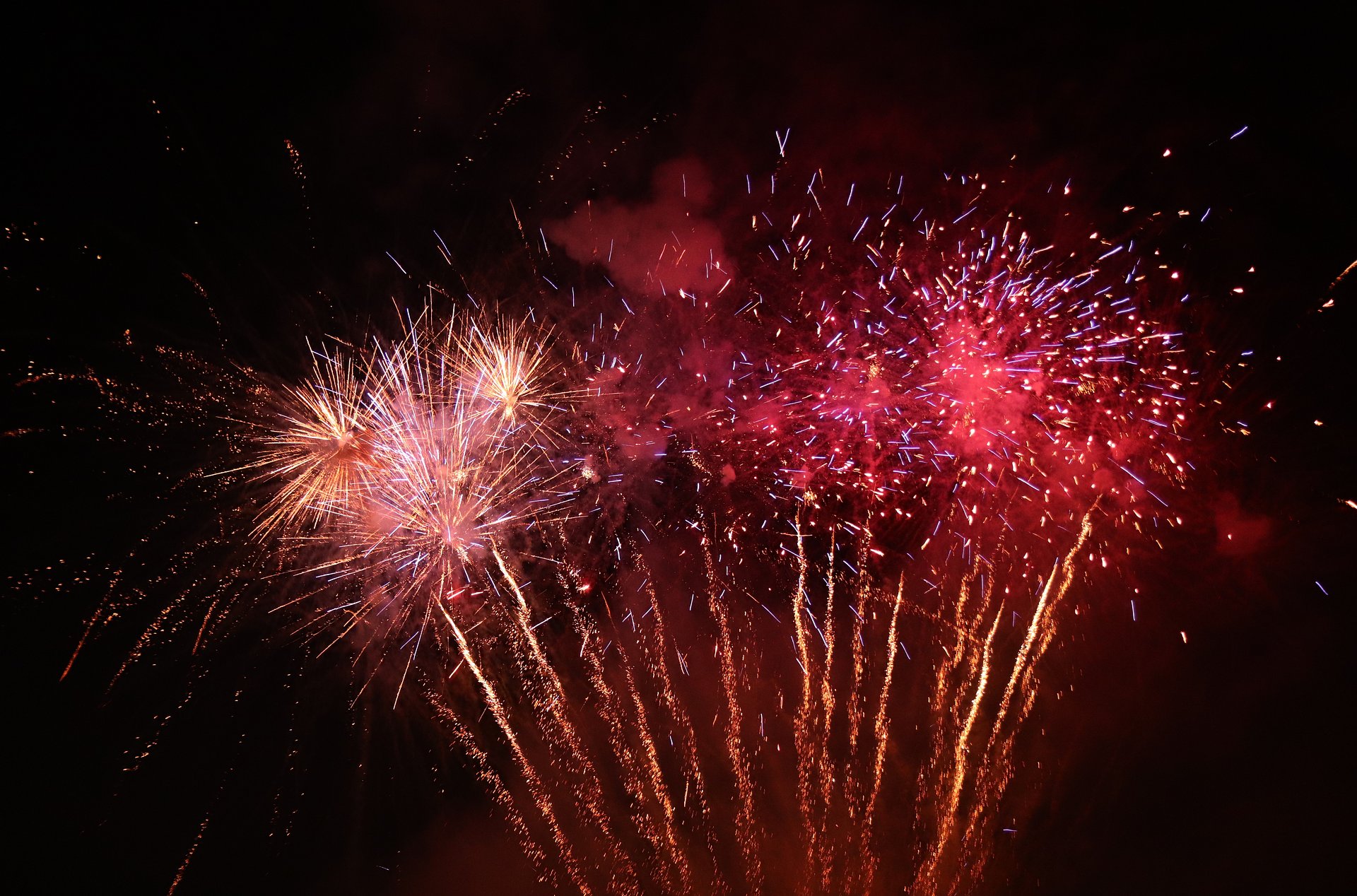Oldham’s Hindu Community Lights up Night Sky for Diwali at Iconic Temple
