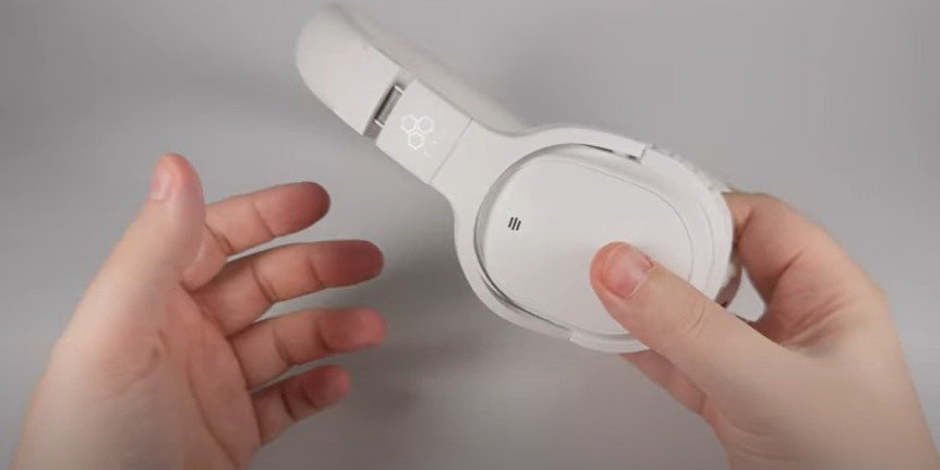 Porta.Fi - Final Audio UX3000 full-size Bluetooth headphones with ANC
