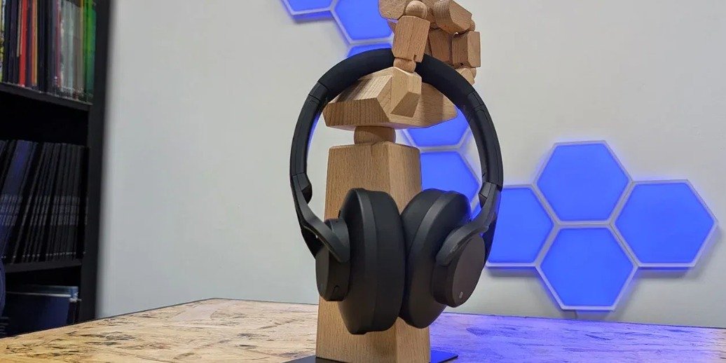 CGMagazine - SoundMAGIC P58BT Headphone Review