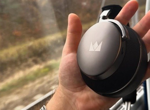 Ear Fidelity - The@nobleaudioFoKus Apollo make for a great travel companion