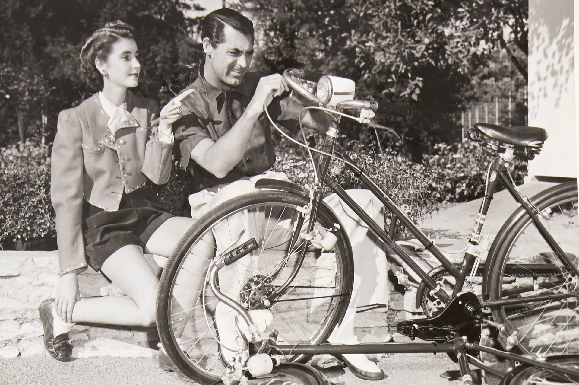 Photograph Albums of American Socialite Barbara Hutton Featuring Husband Cary Grant to be Auctioned