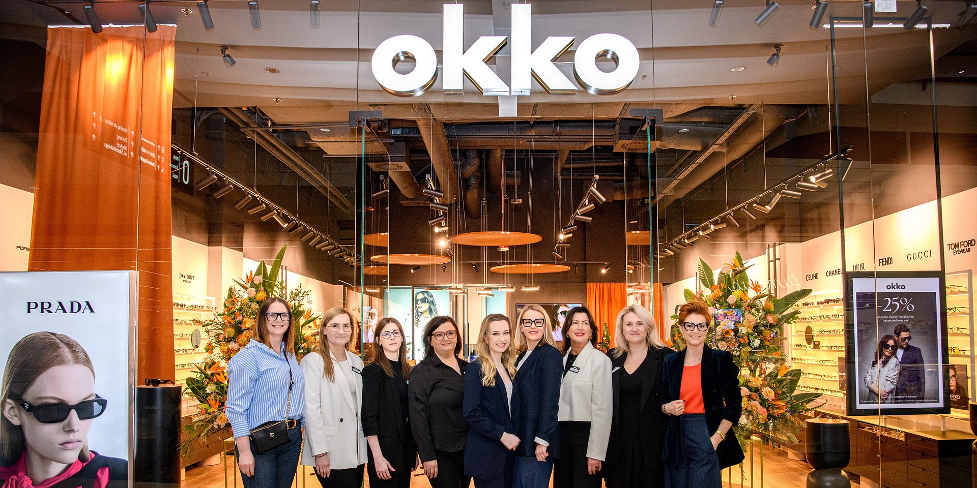 Klienci oczekują od salonów optycznych nie tylko profesjonalnych badań wzroku. Ważne jest także doradztwo w doborze oprawek