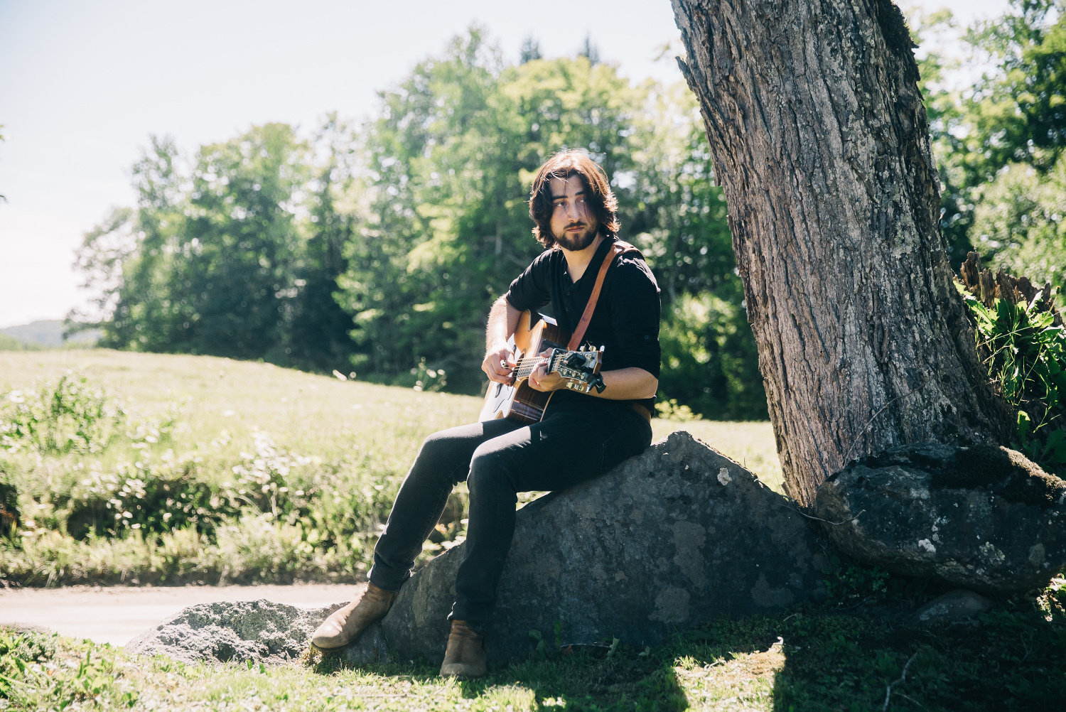 Noah Kahan o fałszywej pewności siebie