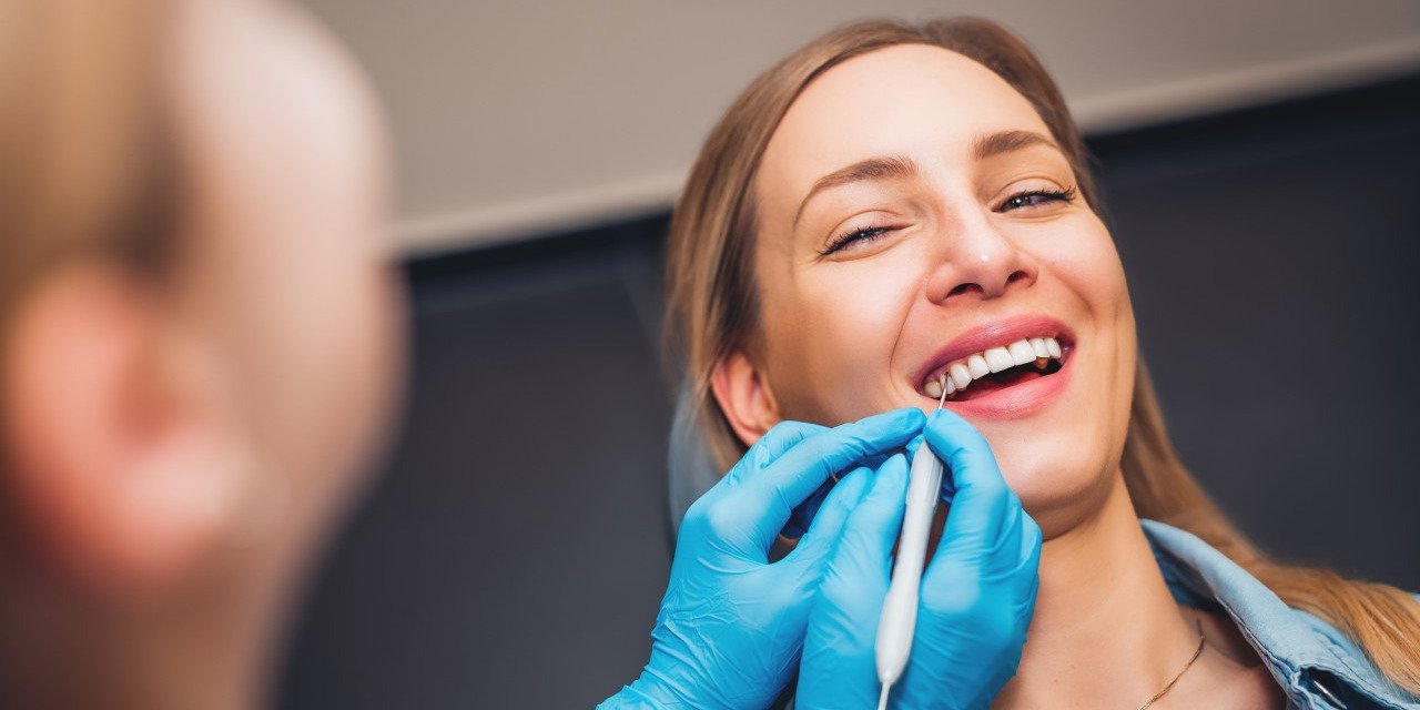 XXI wiek, a Ty wciąż boisz się dentysty? Zobacz, co radzą dentystka i psycholożka!