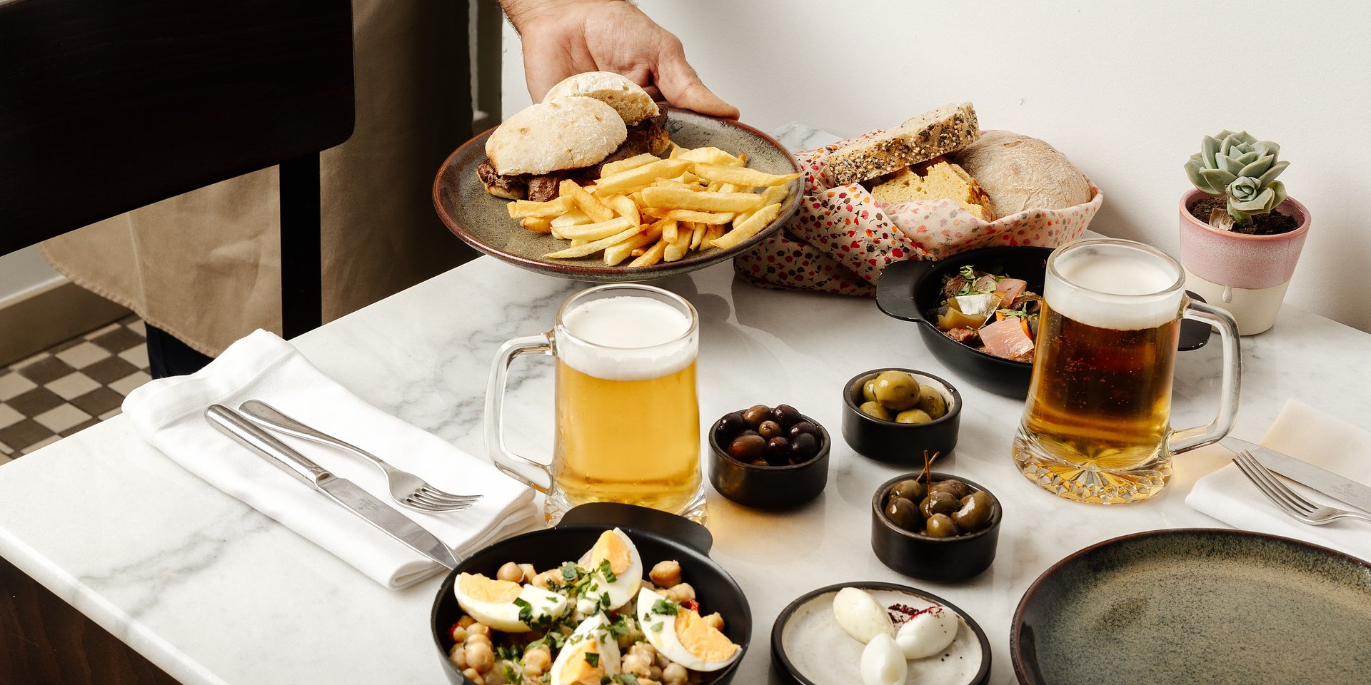 Taberna da Praça apresenta nova carta e um espaço renovado onde a tradição se encontra com a criatividade