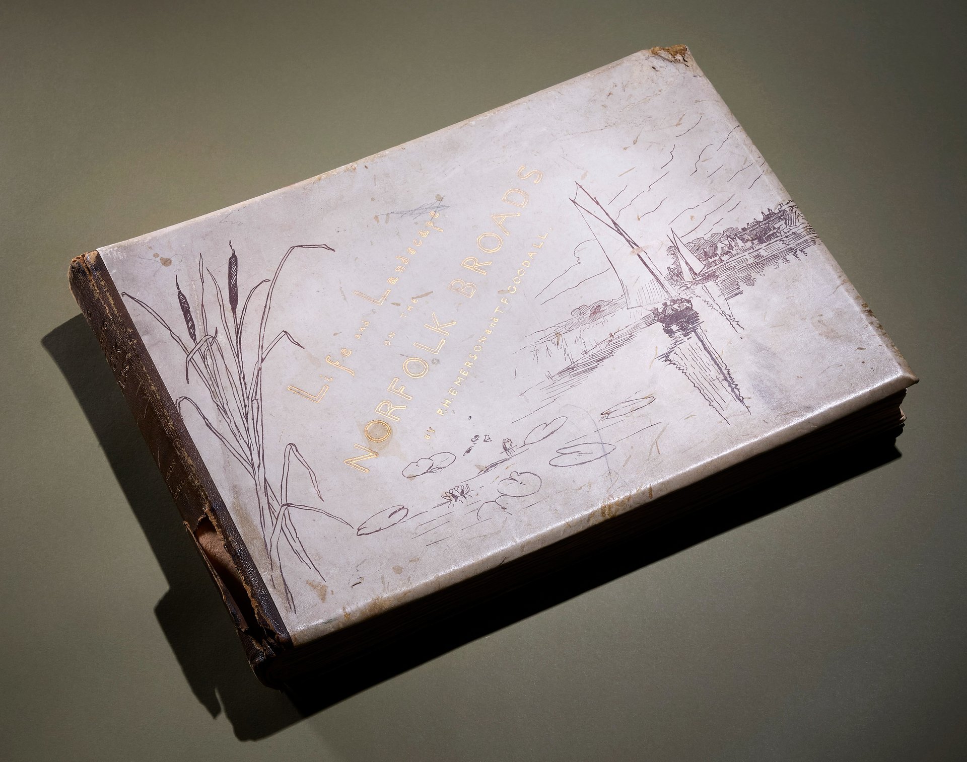 “World’s First Coffee Table Book” Discovered in Yard Sale Estimated to Fetch up to £50,000 at UK Auction