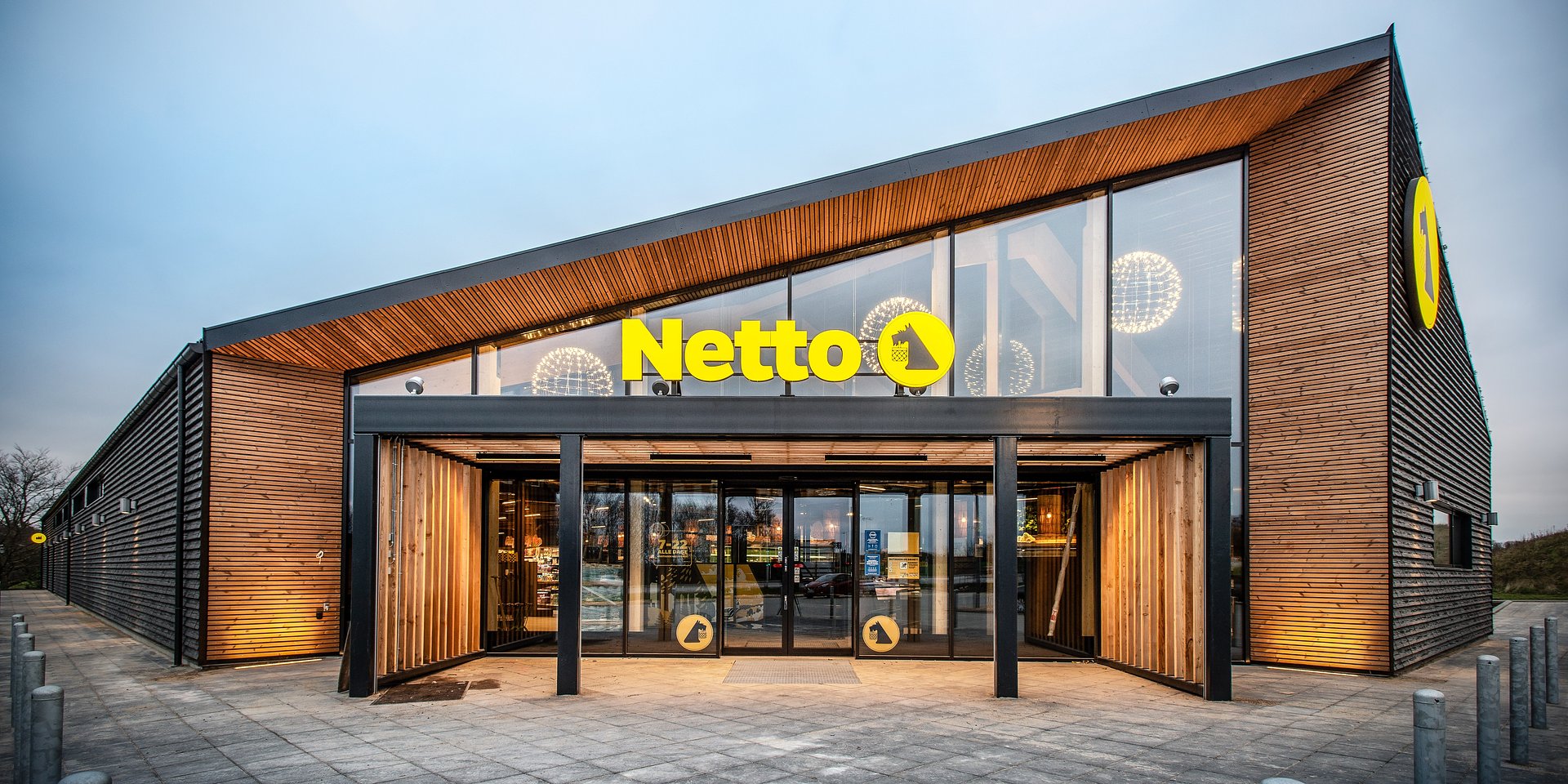 Szkoła zaczyna się od wsparcia. Netto i Fundacja Pankracy wspólnie na rzecz dzieci z pieczy zastępczej
