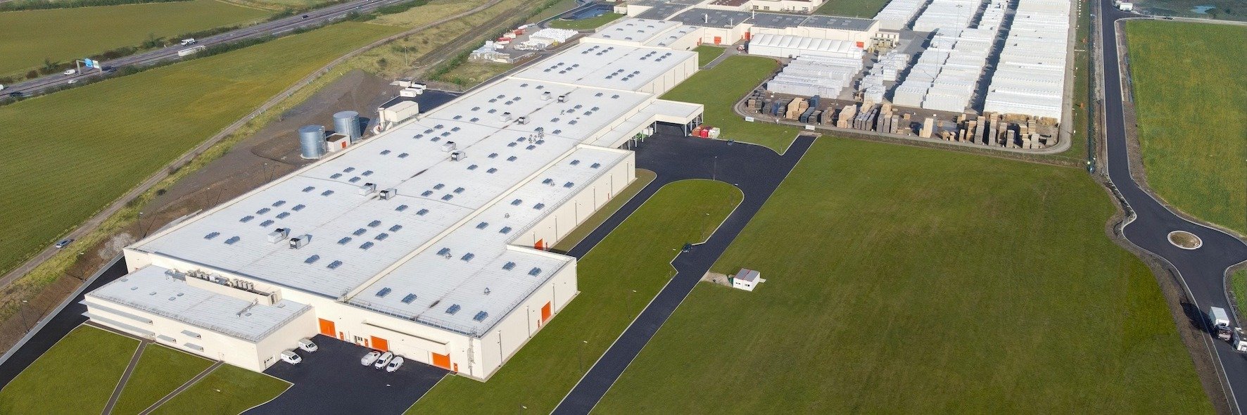 Knauf Opens New Ceiling Tile Factory in France – TOPIQ® Alpha Acoustic Panels Now Available in Poland