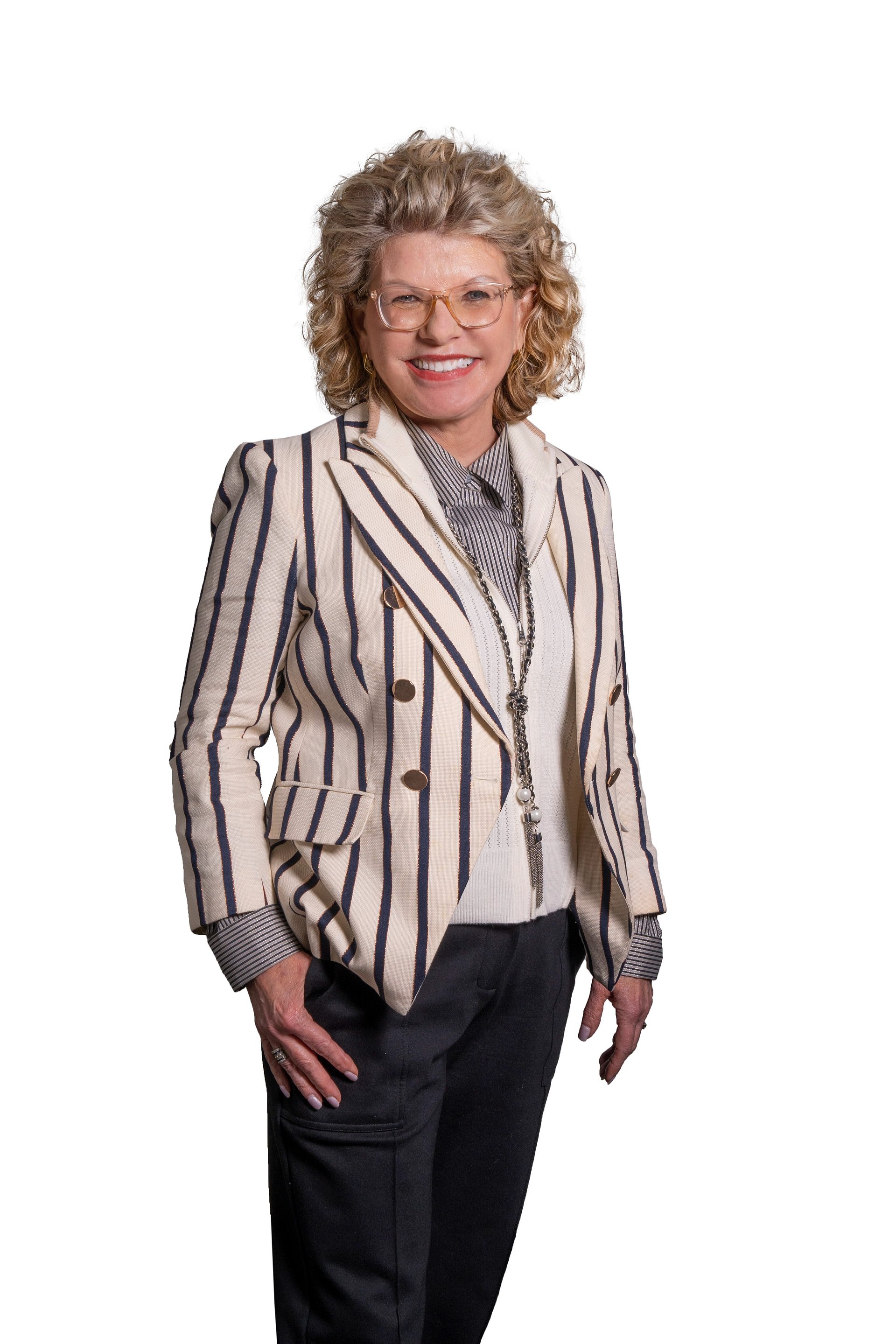 Coldwell Banker Realty Celebrates Debbie Lewandowski, Newport Beach Office Ranking No. 1 Nationally for Fifth Consecutive Year