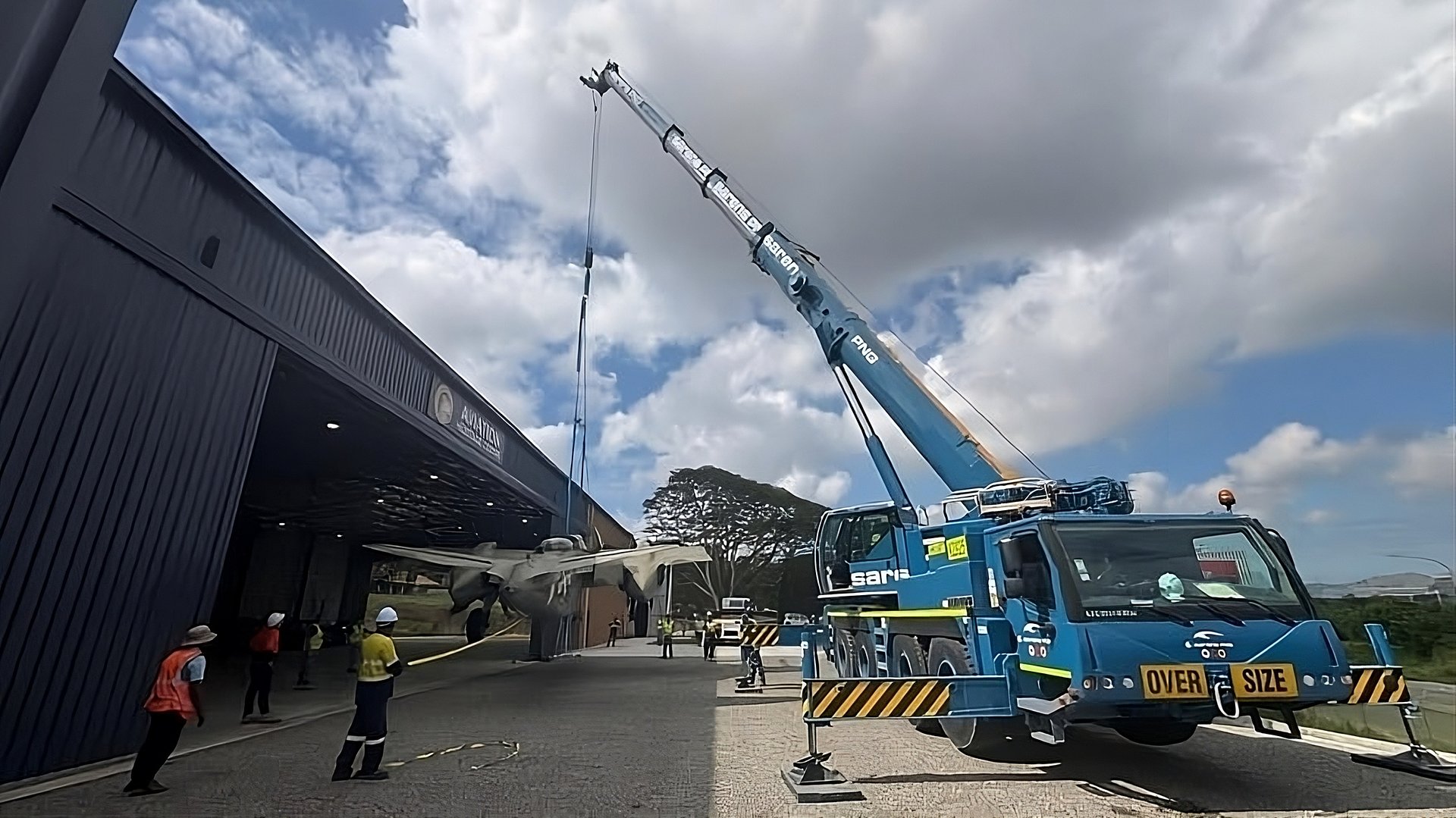Sarens assists in the relocation of the Hell'N Pelican II aircraft to the PNG National Museum in Port Moresby to mark the 50th anniversary of independence