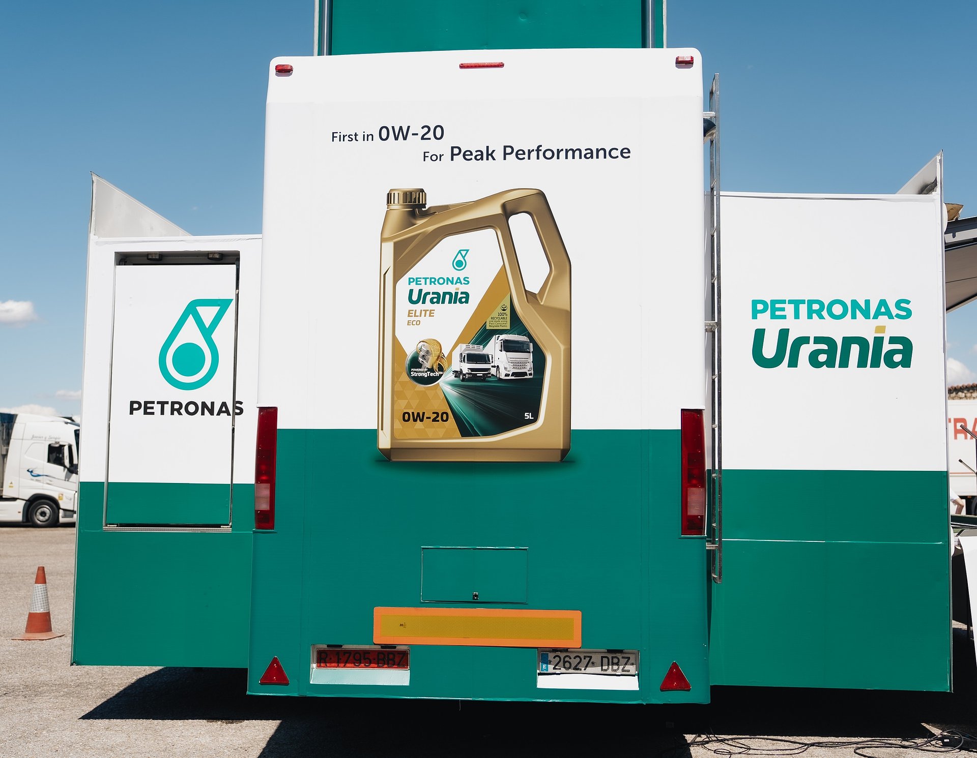 PETRONAS Lubricants International apresenta versão melhorada da gama PETRONAS Urania
