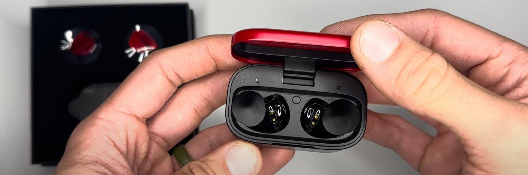 HiFiSoundGear - Noble Audio FoKus Amadeus Unboxing