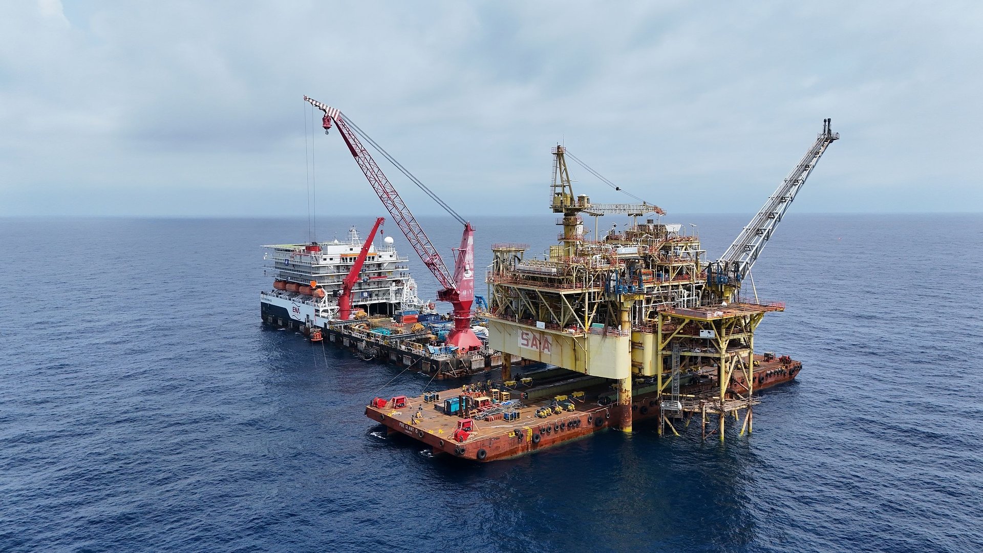 Sarens participates on the dismantling of the South Angsi Alpha offshore platform in Malaysia