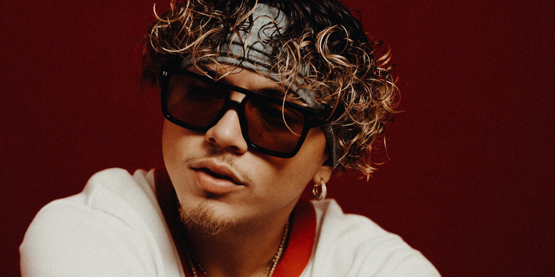 Lemuell cierra su serie de lanzamientos semanales con “FINEPACK VOL. 1”, un proyecto de 11 canciones que eleva los límites de la música urbana latina