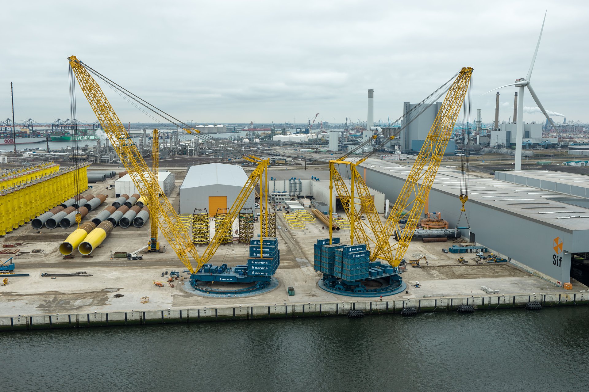 Sarens introduces its new SGC-170, combining sustainability with lifting power