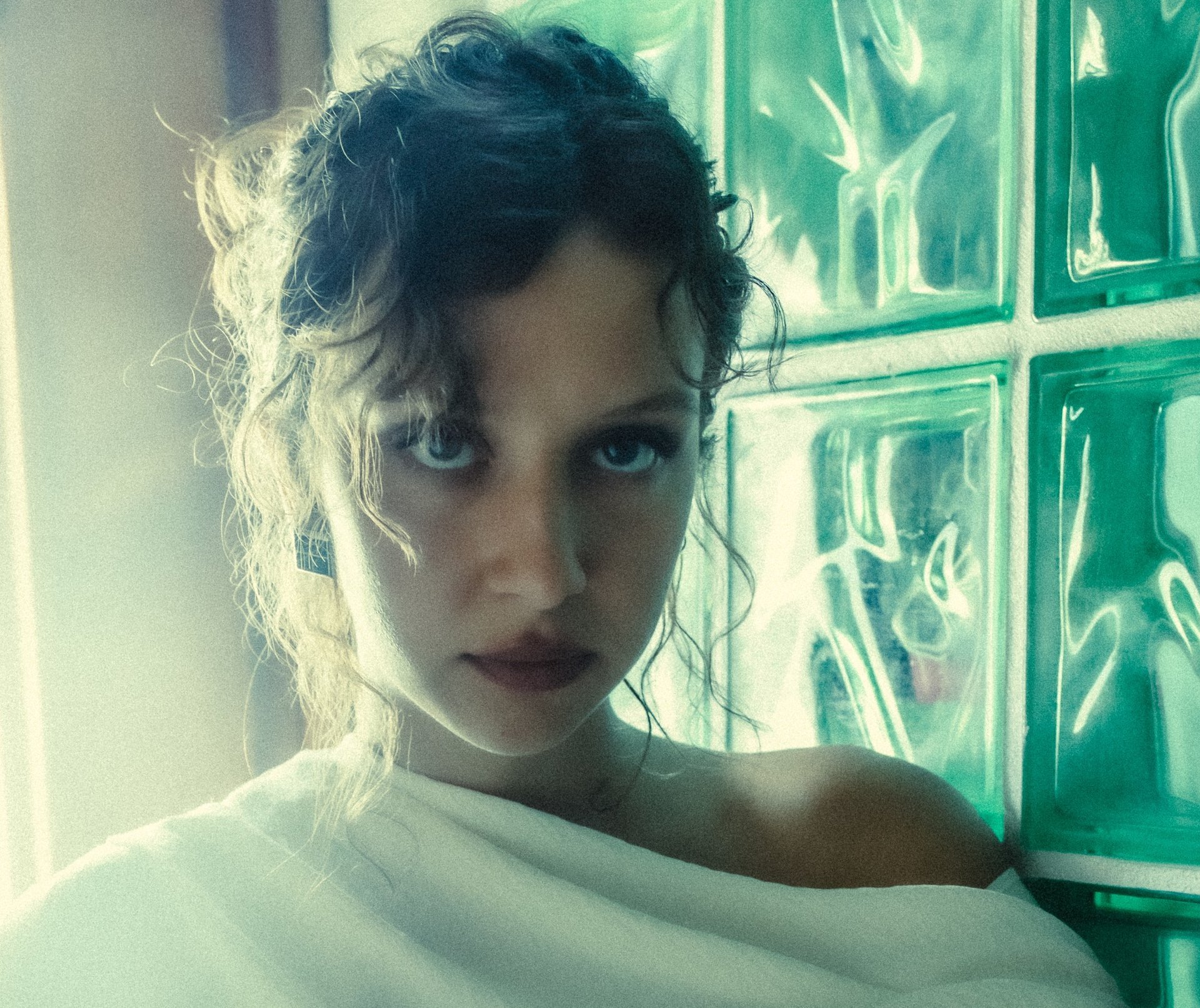Lia Pappas-Kemps Shares New Single, “Reservations”