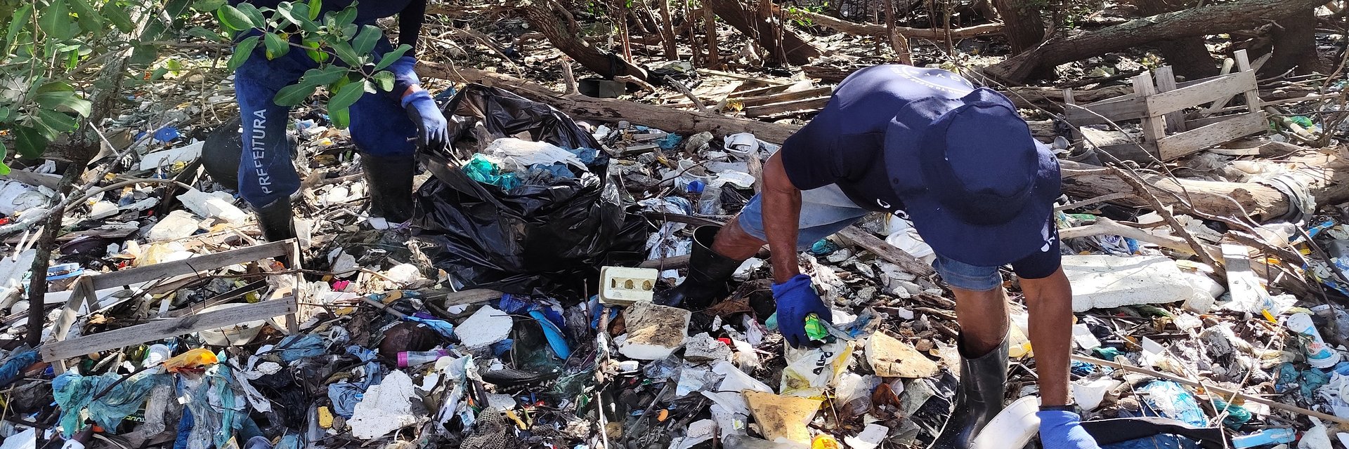 Quando o peixe dá lugar ao plástico: pescadores em ação contra poluição por resíduos