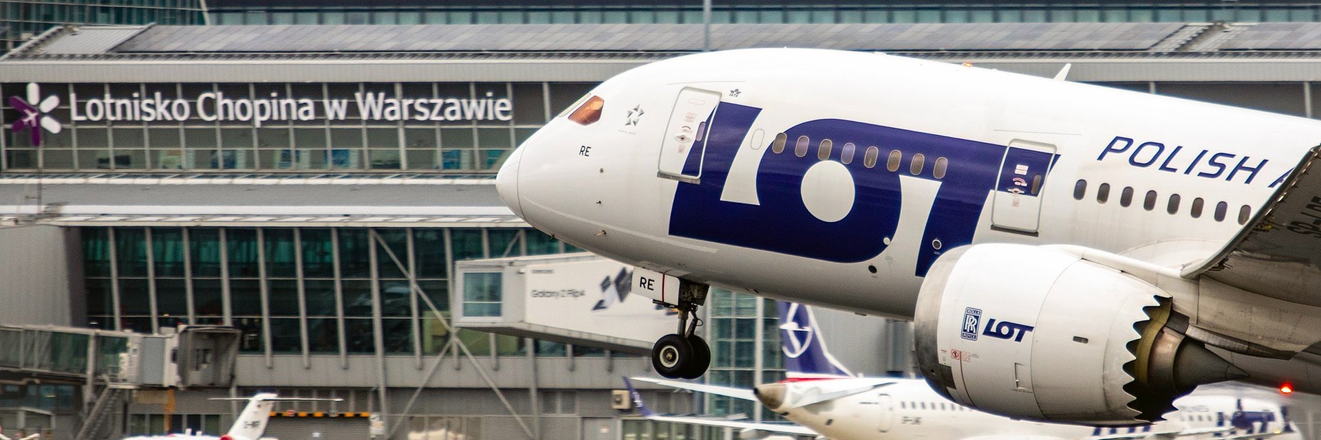 Lotnisko Chopina: rekordowy wzrost liczby pasażerów i dynamiczny rozwój cargo