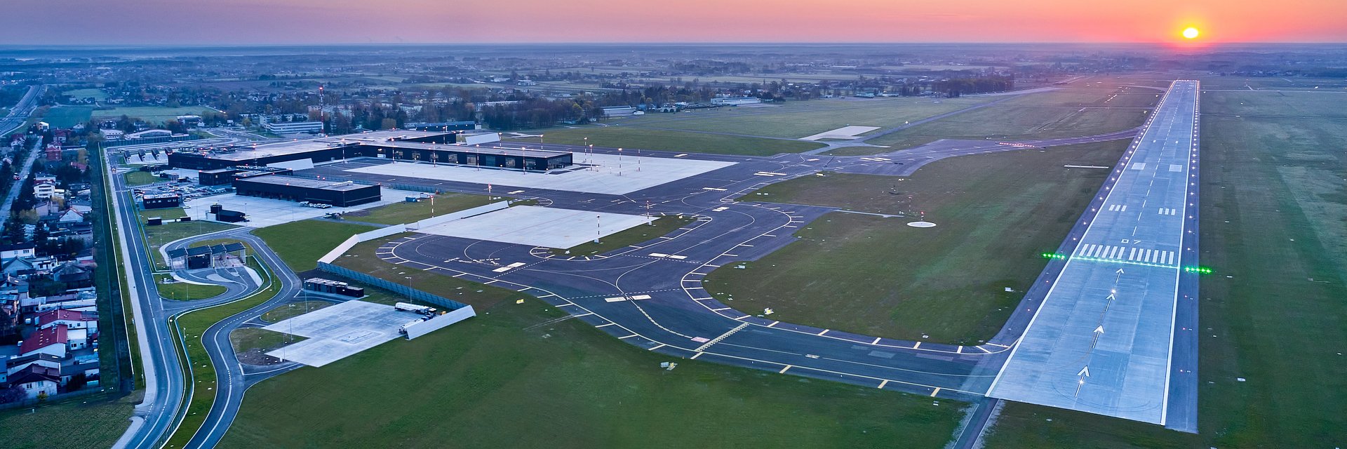 Lotnisko Warszawa-Radom: 2,9 tys. pasażerów w maju – wyczekiwany początek sezonu letniego