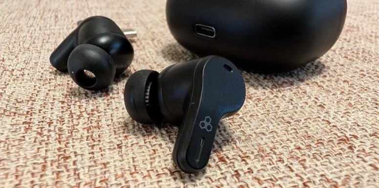 The Sixth Axis - Final VR3000 Wireless Earbuds Review