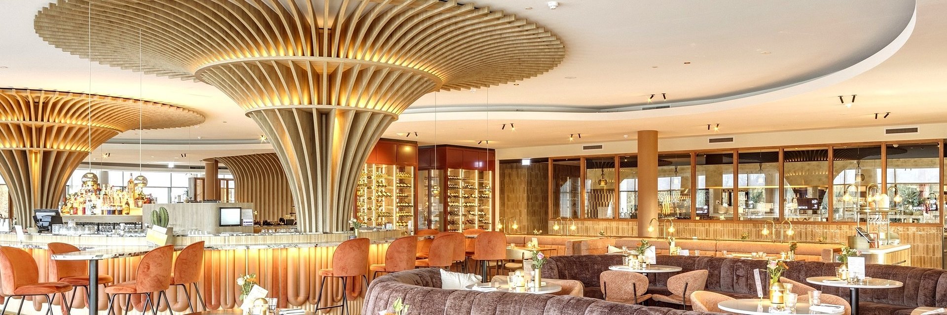 Miód, róże i biel. Niesamowity hotel sieci Van der Valk