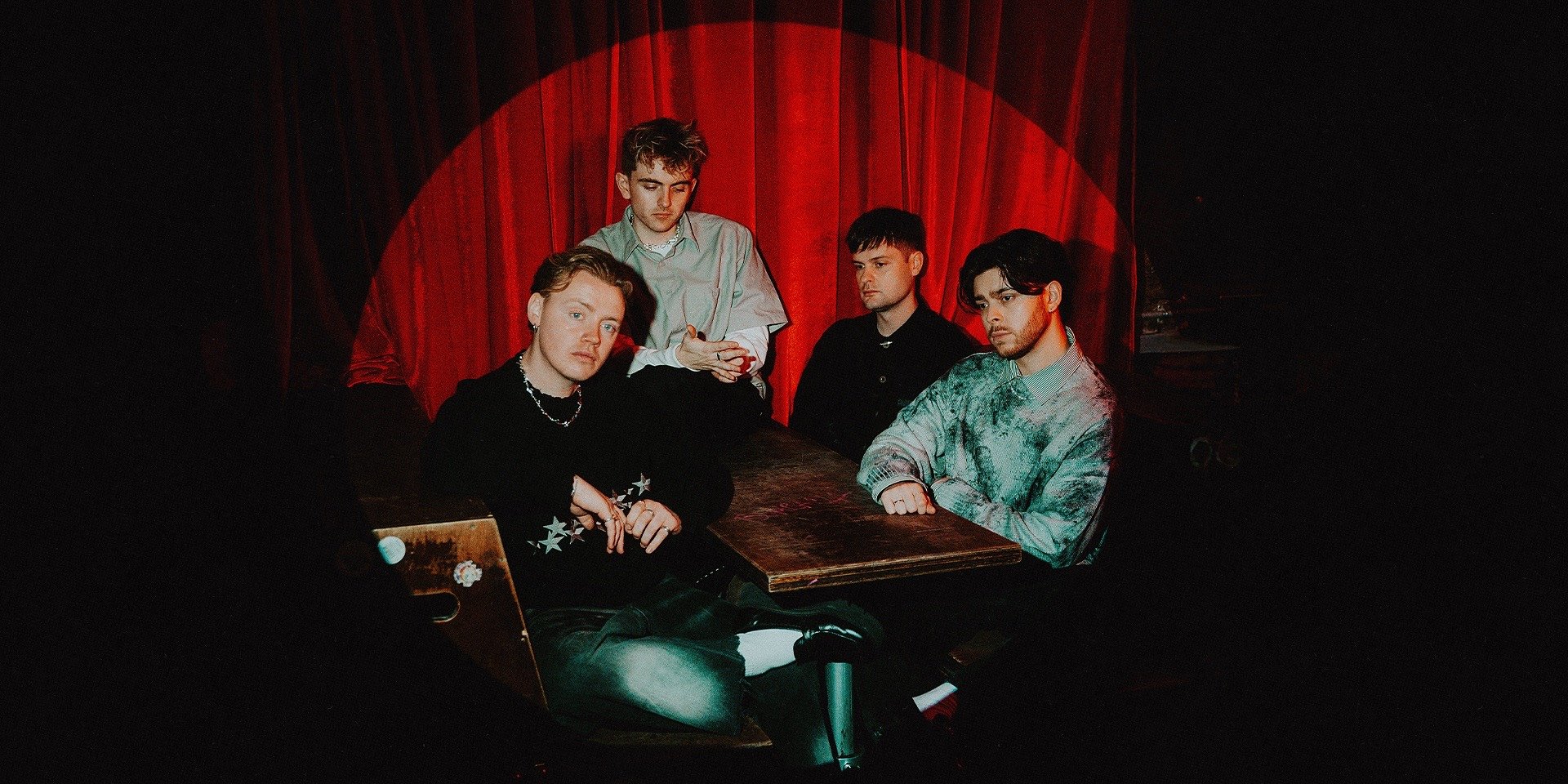 „Saké” – nowy singiel Only The Poets