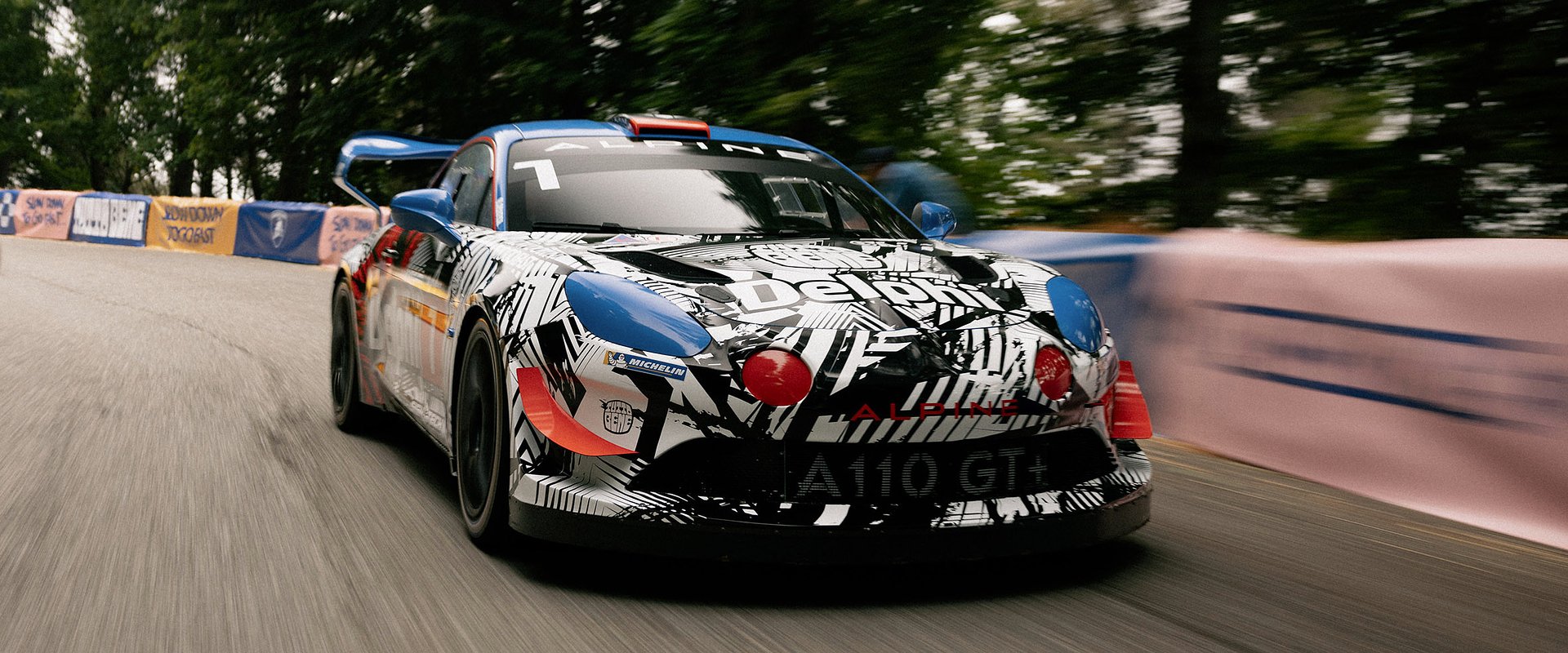 Delphi napędza kulturę motoryzacyjną: premiera pierwszego Delphi Art Car na wyścigu górskim Tutto Bene