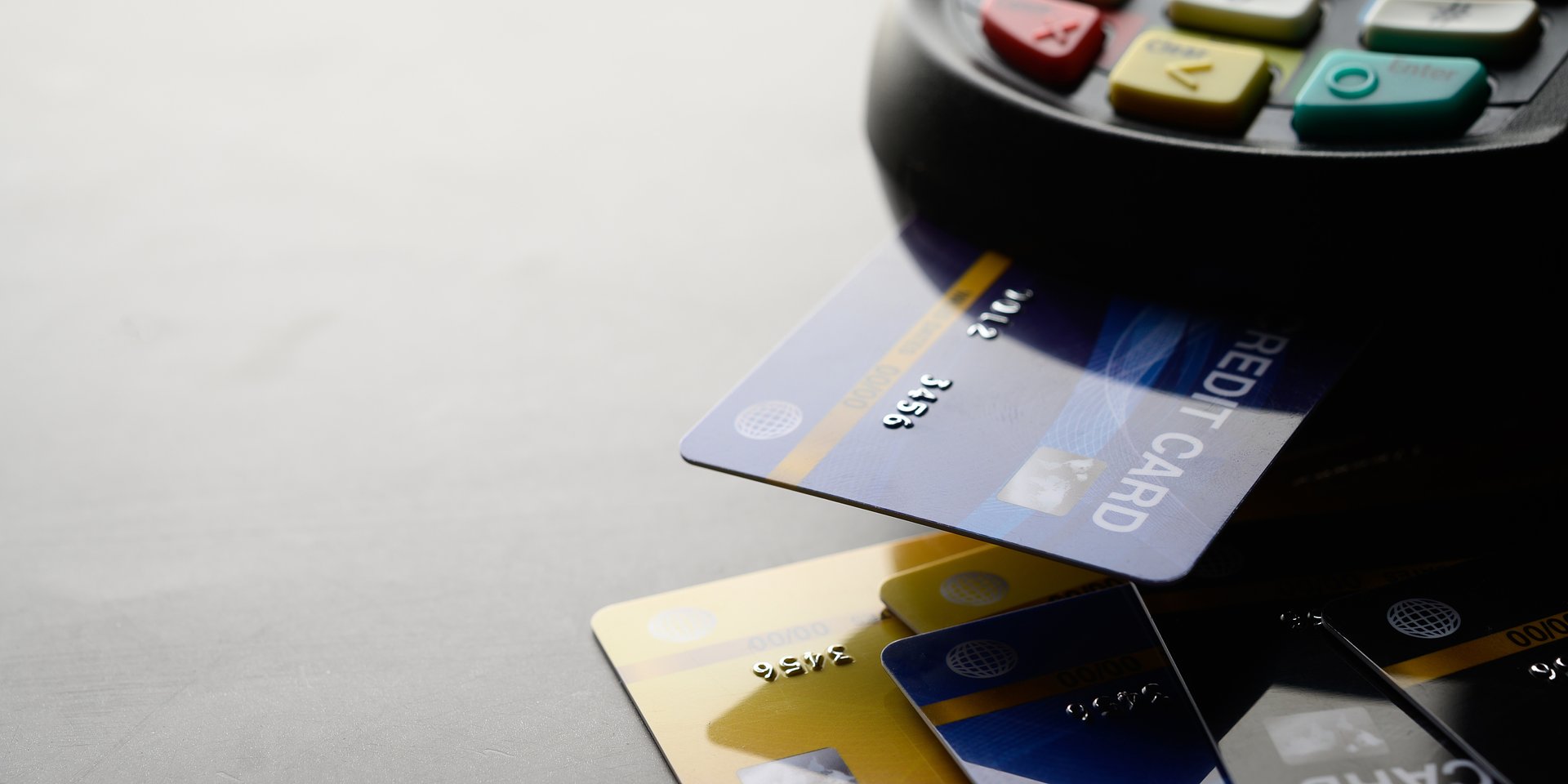 Cartões de crédito: Como torná-los aliados financeiros e evitar riscos