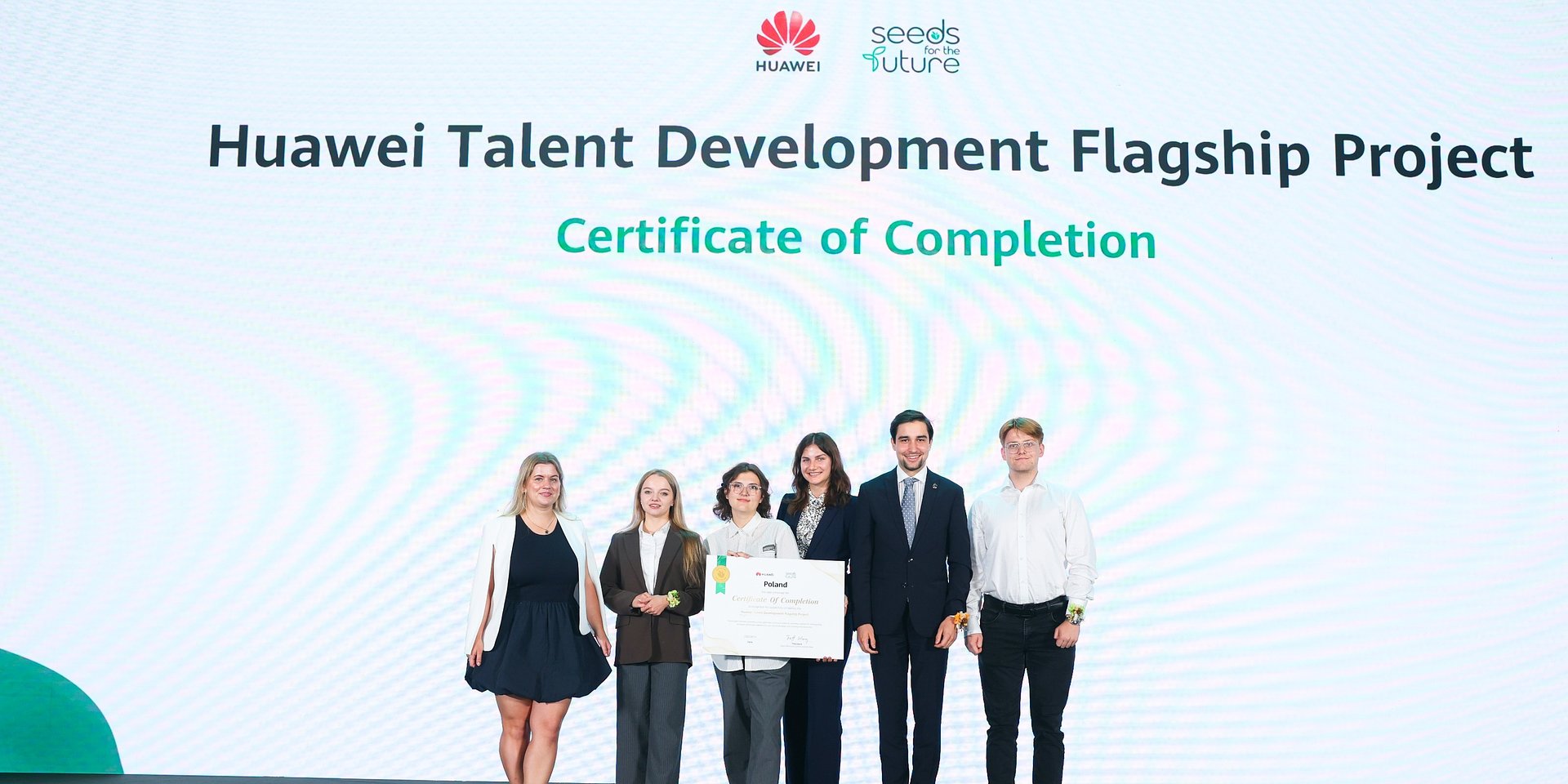 Huawei Seeds for the Future: pięcioro studentów z Polski w technologicznym sercu Chin