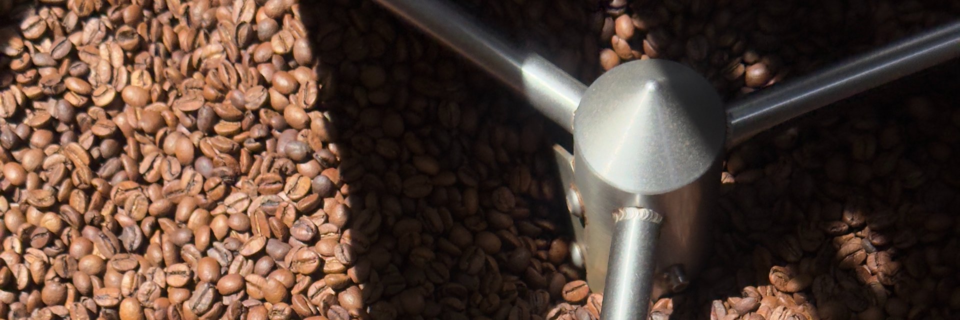 Dekáf Coffee Roasters Launches New Subscription Sets for Decaf and Low-Caff Lovers