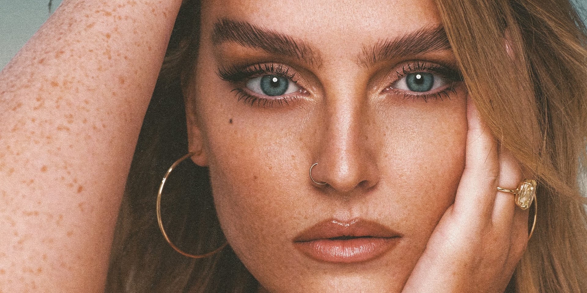 Debiutancki solowy album „Perrie” już dostępny!