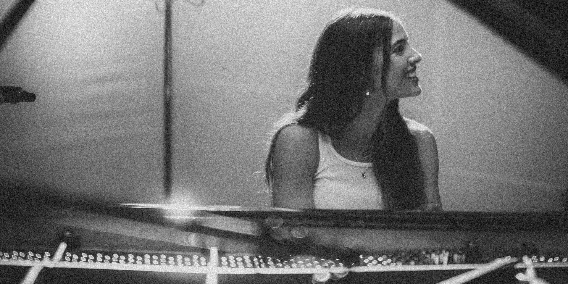 Debi Nova estrena Todo Puede Convertirse en Canción (Live Performance)