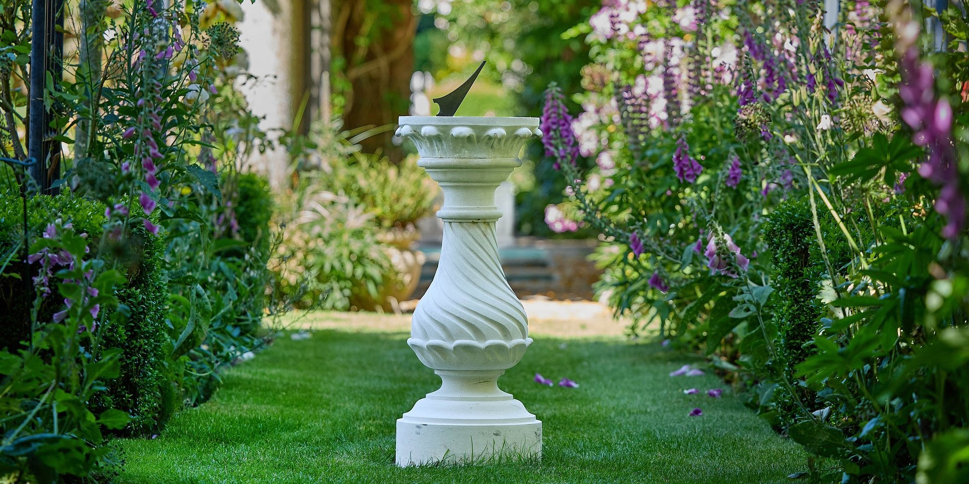 Haddonstone Reveals Must-Have Garden Gifts for Christmas 2025