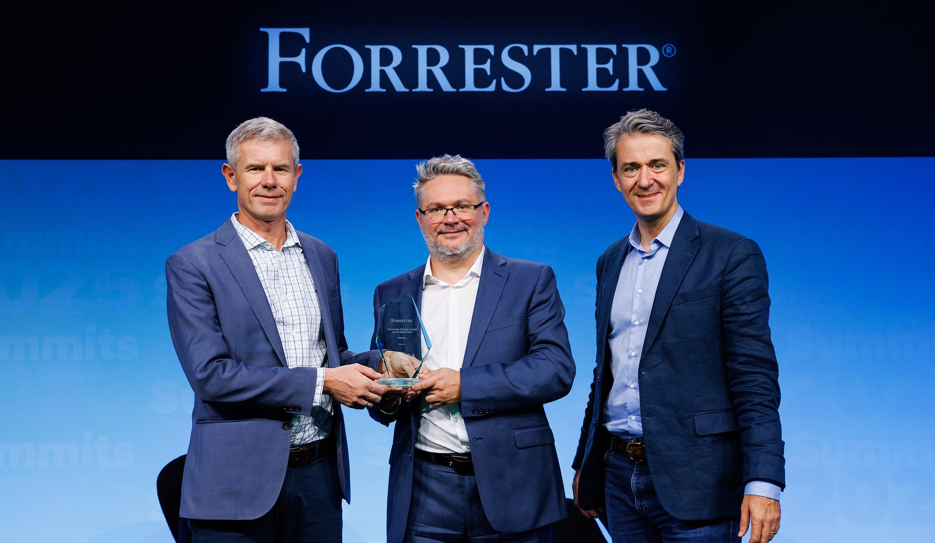mBank sets new standards in Europe. Prestigious Forrester award recognizes its breakthrough technological transformation