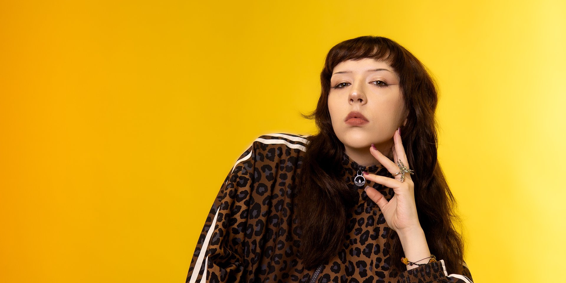JULIA MIKUŁA z nową EP „WIERZBY”