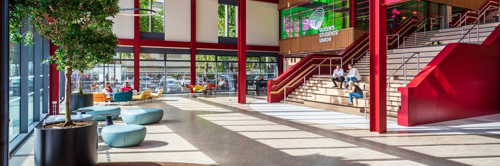 Knauf Ceiling Solutions podpowiada, jak projektować z myślą o neuroróżnorodności