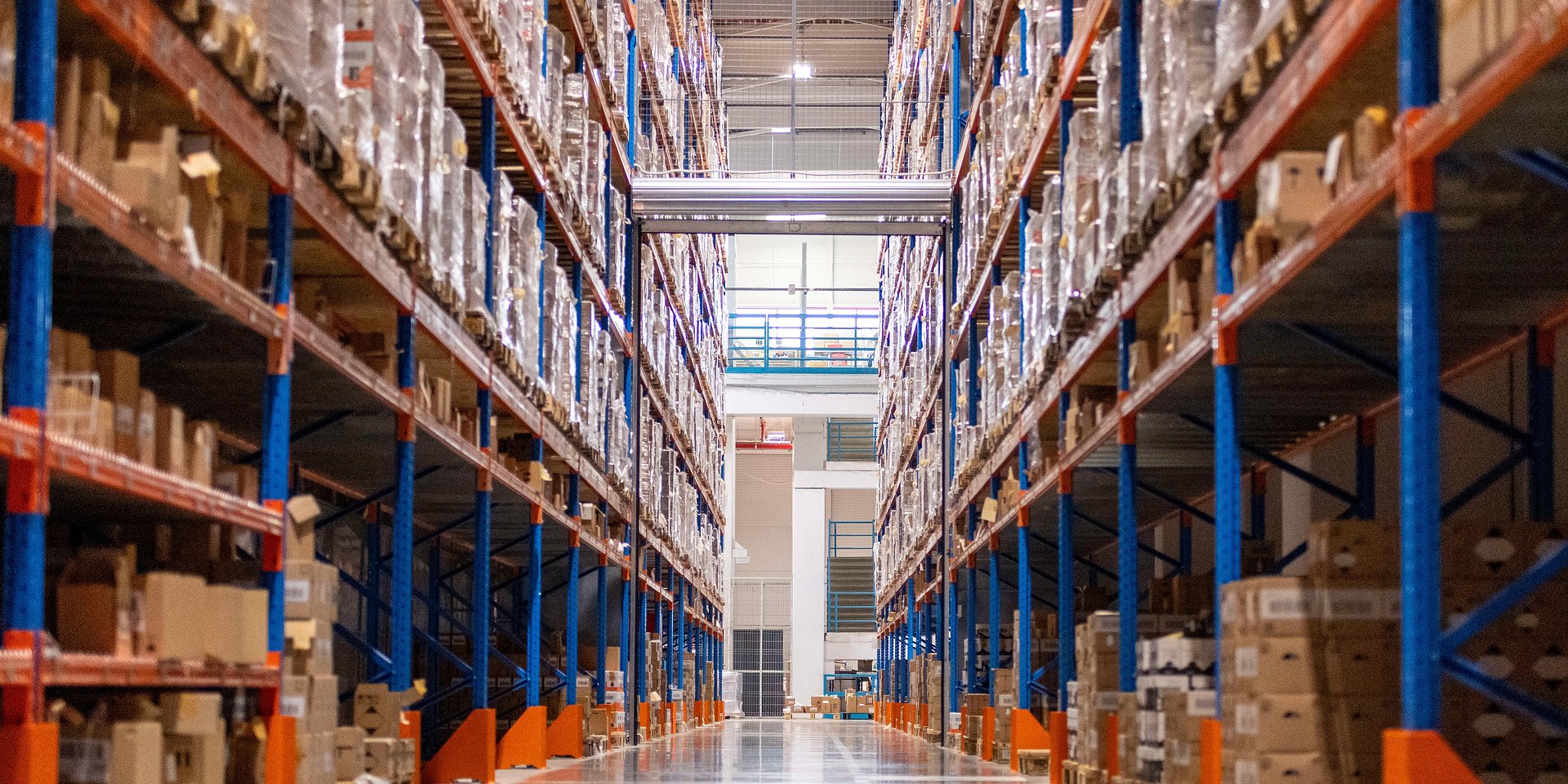 Magazynowanie pod specjalnym nadzorem – dyrektywa SEVESO wciąż pozostaje gwarantem bezpieczeństwa dla producentów i środowiska