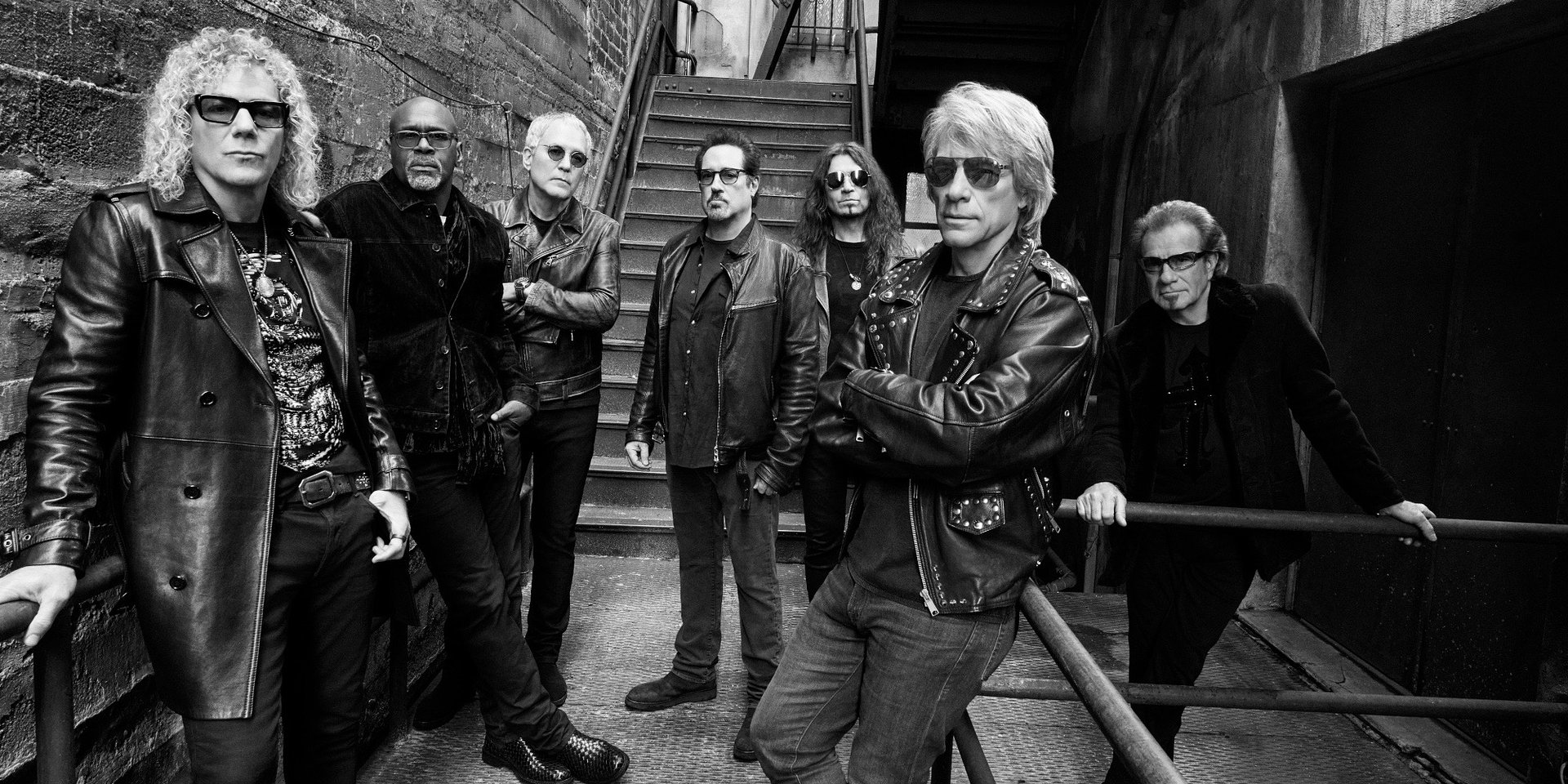 Bon Jovi i Robbie Williams w nowej wersji „We Made It Look Easy”