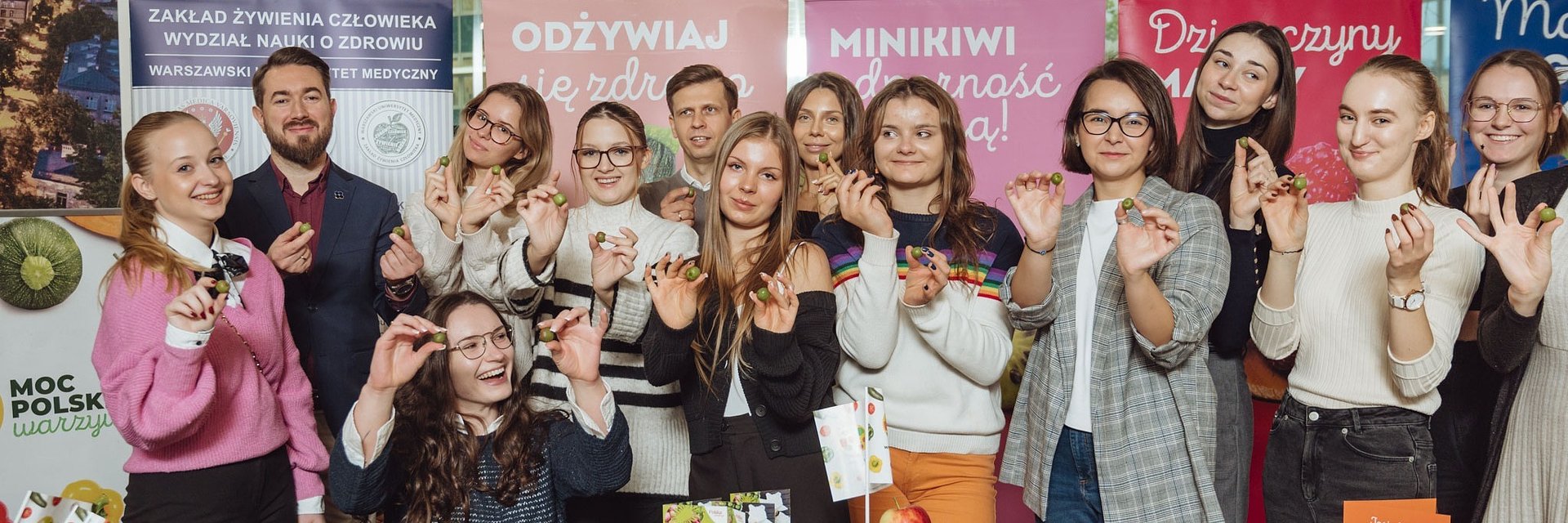 Zdrowie na talerzu - studenci i naukowcy WUM promują polskie warzywa i owoce