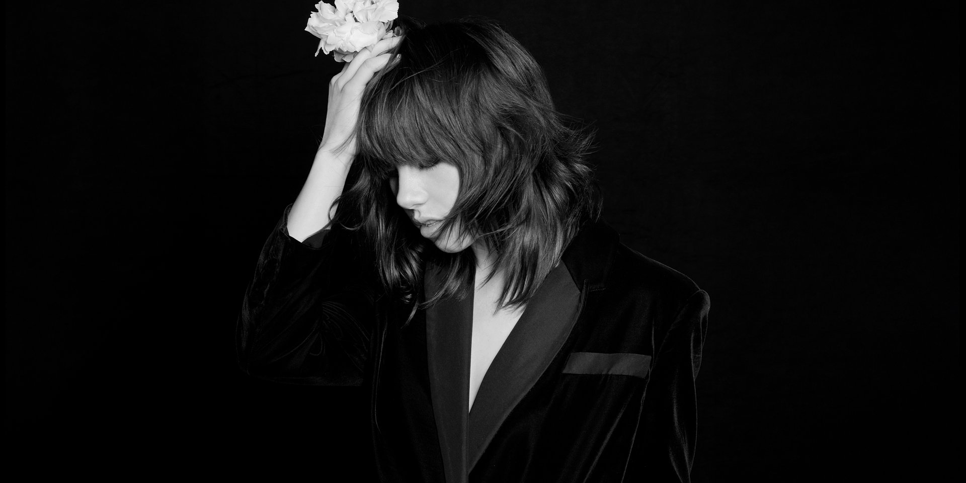 Carly Rae Jepsen prezentuje „E•MO•TION (10th Anniversary Edition)”