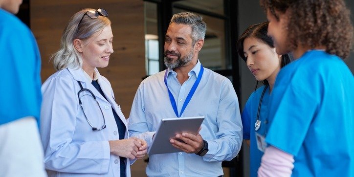Intelligente Assistenten in der Klinik: Auf diese 3 Faktoren kommt es an
