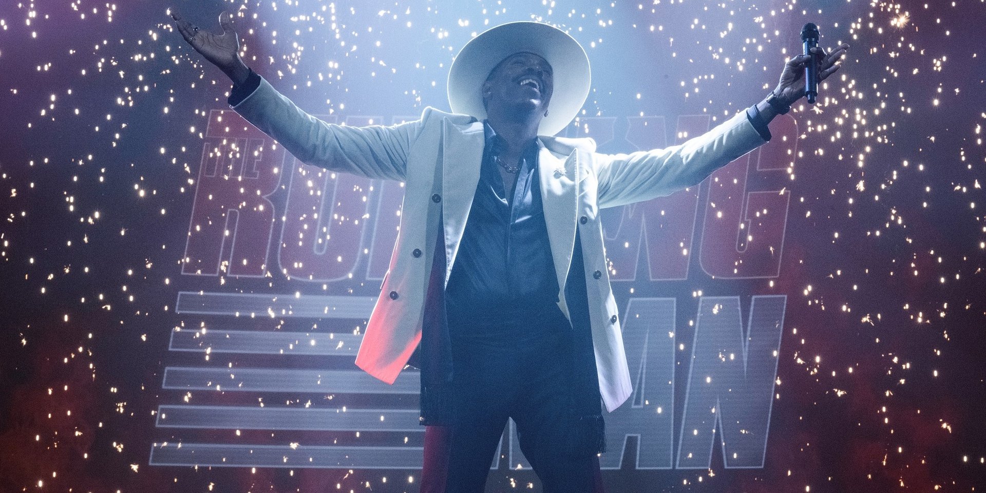 Zobacz nowy zwiastun filmu UCIEKINIER z GLENEM POWELLEM w roli głównej