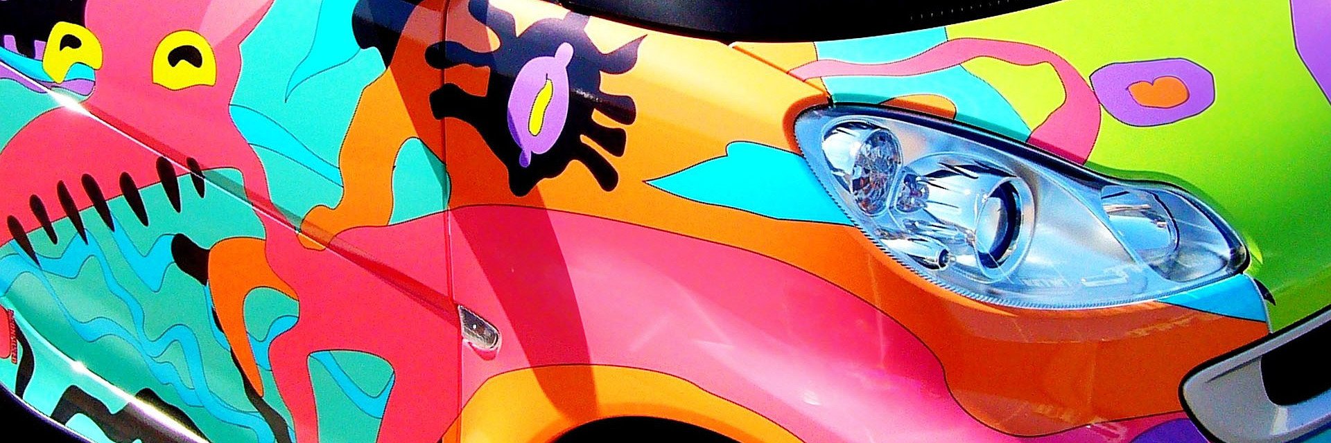 Szary, czarny, biały – oto jakimi kolorami jeżdżą Polacy