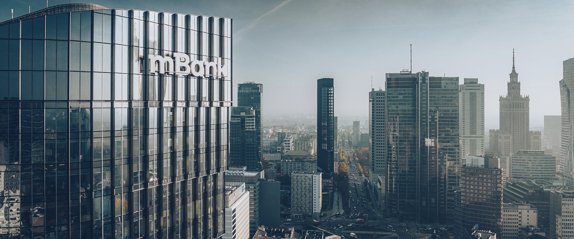 837 million PLN net profit, record mortgage sales, and a new strategy – mBank launches “Full Speed Ahead”