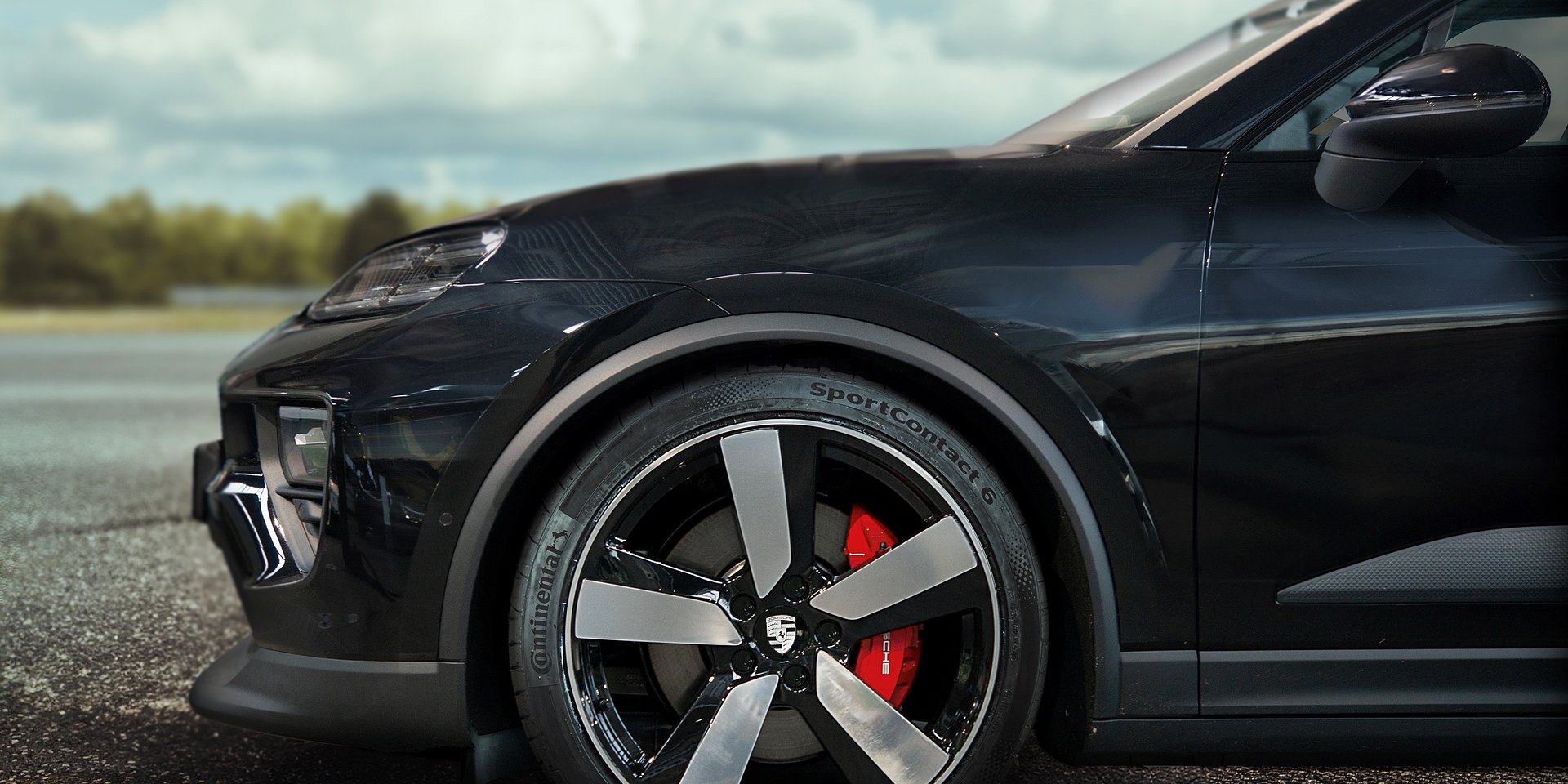 Opony Continental w standardowym wyposażeniu Porsche Macan