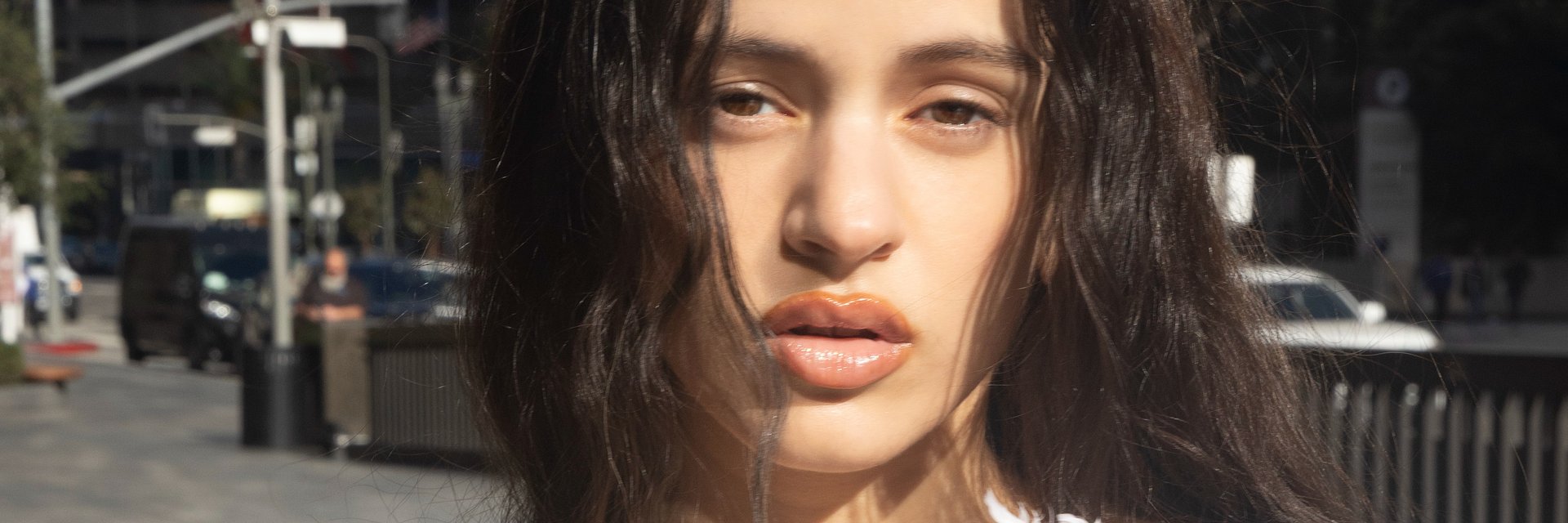 Rosalía, zpěvačka, skladatelka a producentka oceněná cenou Grammy, vydává nové album LUX