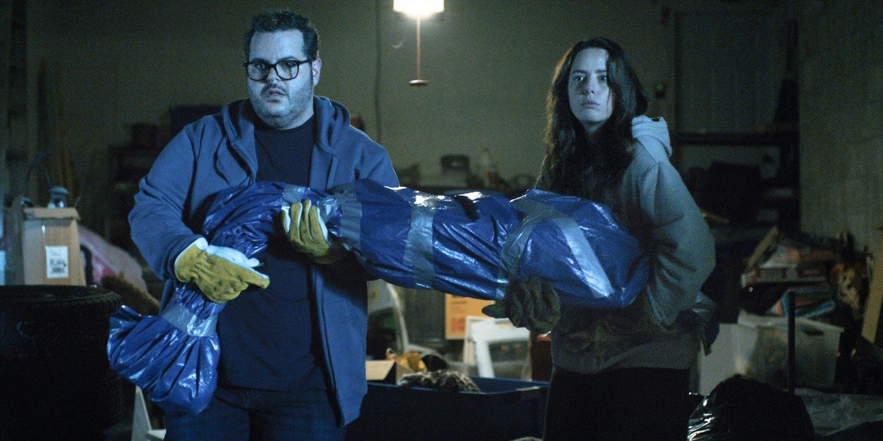 Kaya Scodelario i Josh Gad w pełnej czarnego humoru komedii kryminalnej o rodzinnym sekrecie i trudnej sztuce dorastania